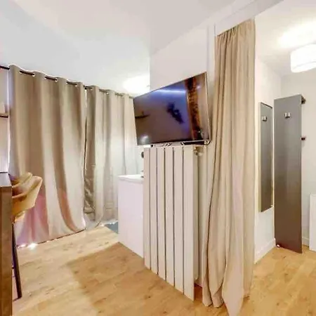 L'Appartement Panorama: Cosy Parisian Retreat with Eiffel Tower Views Clichy Exterior photo