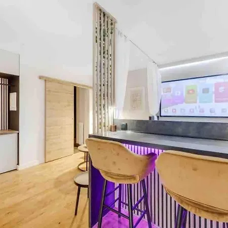 L'Appartement Panorama: Cosy Parisian Retreat with Eiffel Tower Views Clichy Exterior photo