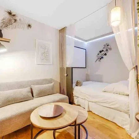 L'Appartement Panorama: Cosy Parisian Retreat with Eiffel Tower Views Clichy Exterior photo