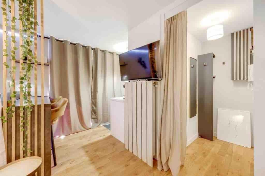 Panorama: Cosy Parisian Retreat With Eiffel Tower Views Clichy